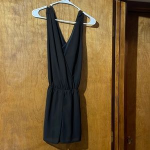 Pink Lilly black size S romper